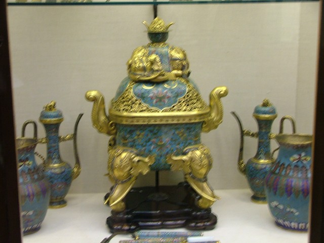 Huge Blue And Gold Chinese Vase.JPG