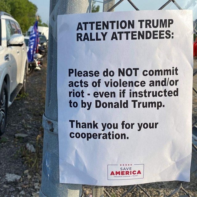 trump rally ohio.jpg